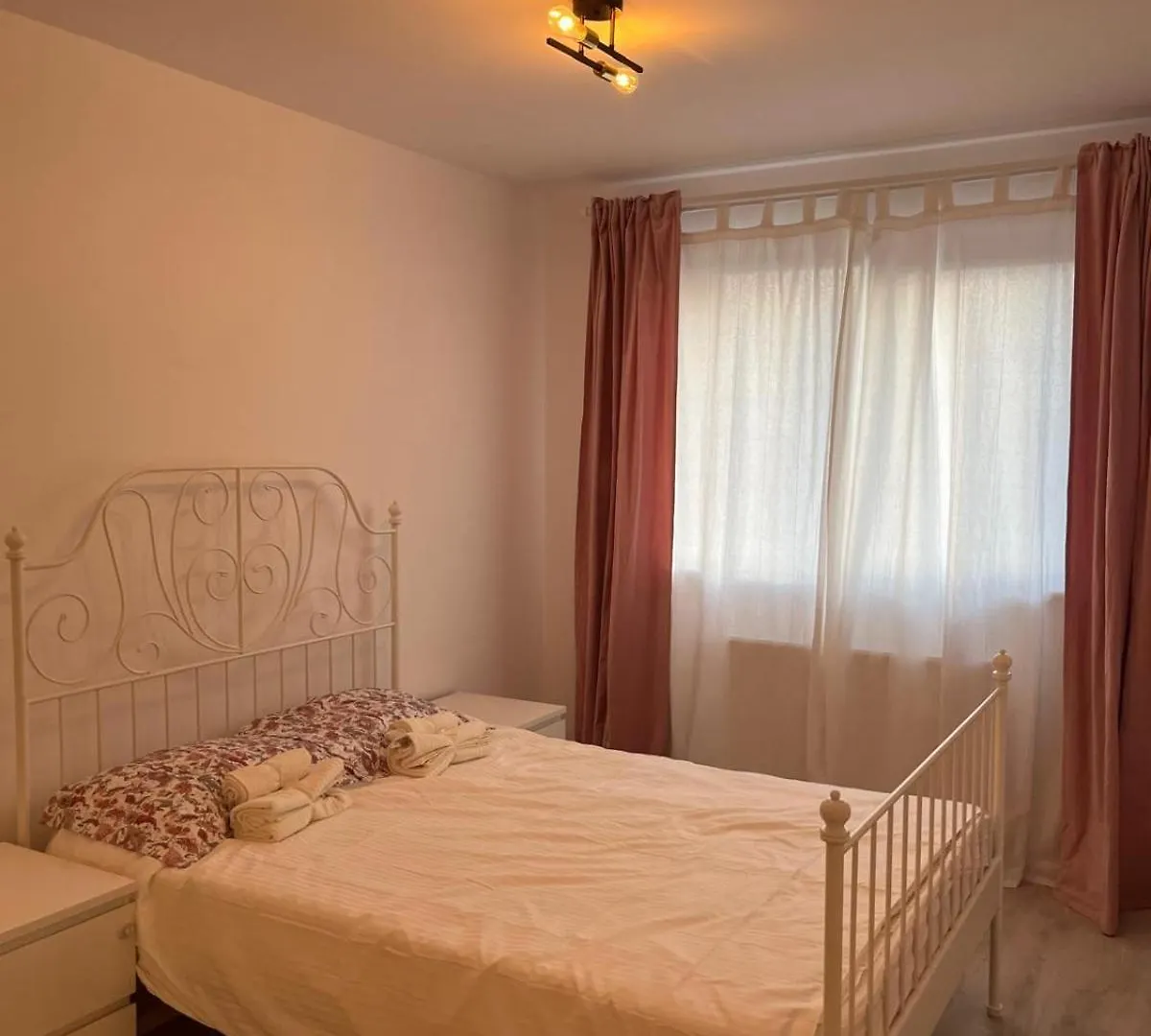 Hils Pallady - Amy Apartment Bucharest 0*,  Romania