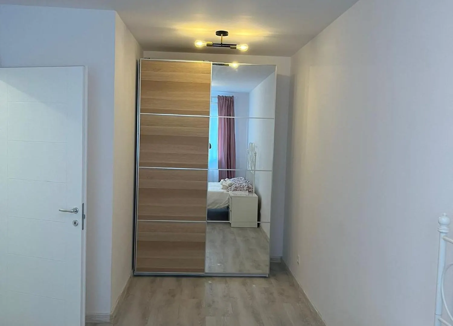 Hils Pallady - Amy Apartment Bucharest